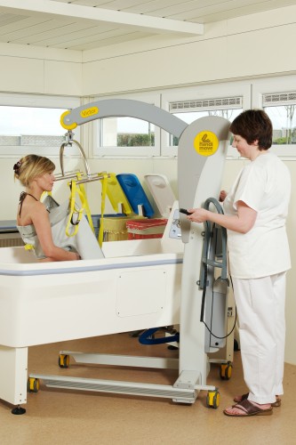 Mobile hoist 2600 (Victor) ; Hygiene - bathing sling - Handi-Move Patient lift hoist